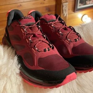 NEW with cleats included! Tiem Via Cycling Shoe